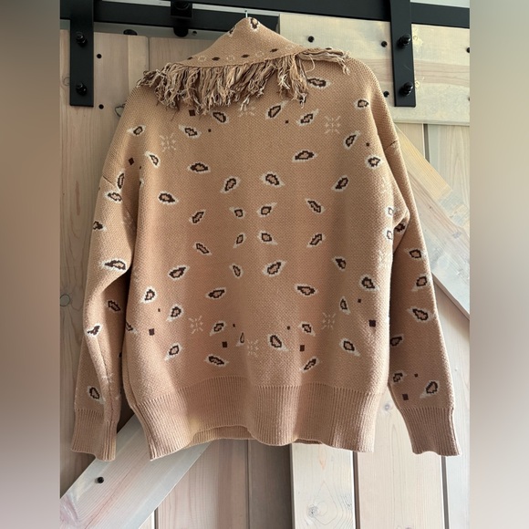 NWOT Lumiere Fringe Button Front Sweater - Picture 9 of 9